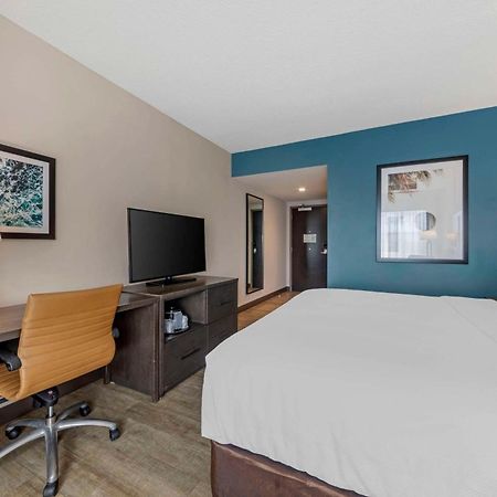 Comfort Inn & Suites Miami International Airport Майами-Спрингс Экстерьер фото