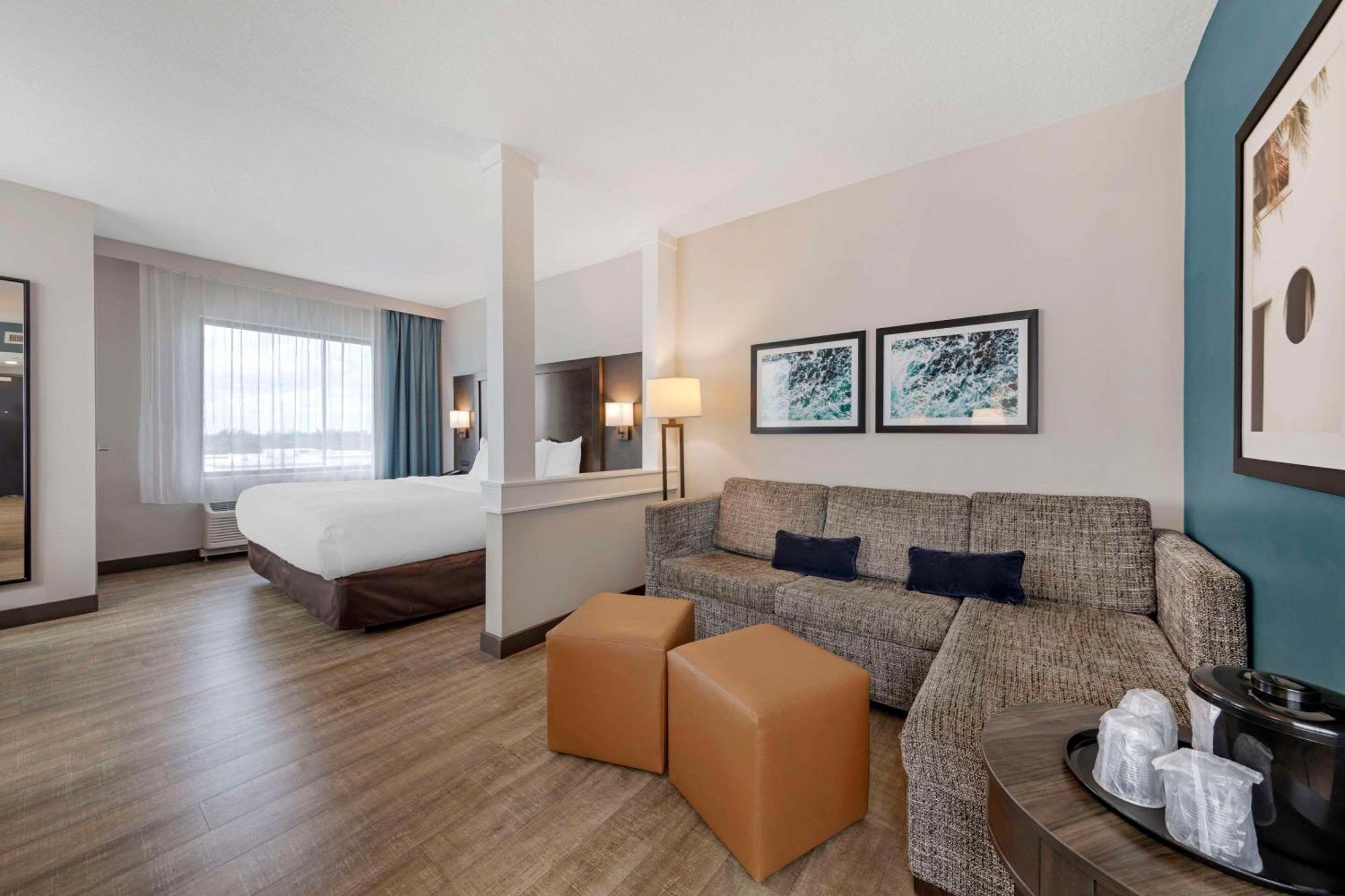 Comfort Inn & Suites Miami International Airport Майами-Спрингс Экстерьер фото