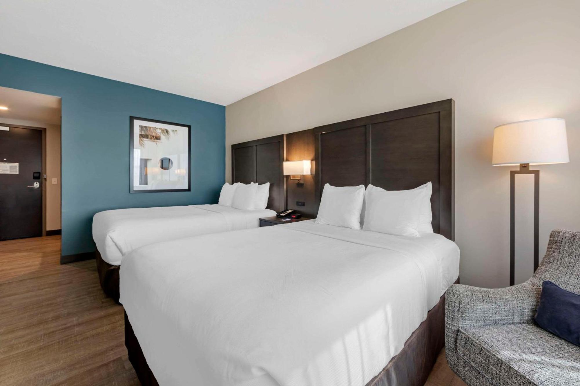 Comfort Inn & Suites Miami International Airport Майами-Спрингс Экстерьер фото