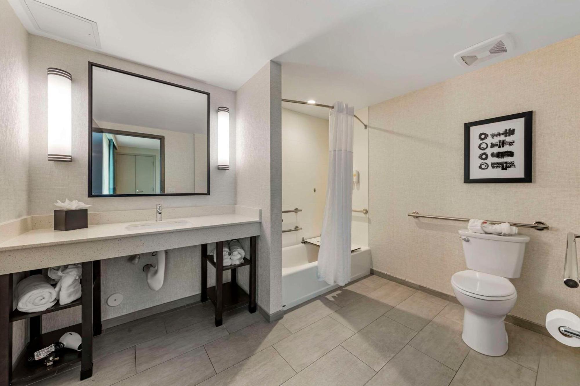 Comfort Inn & Suites Miami International Airport Майами-Спрингс Экстерьер фото
