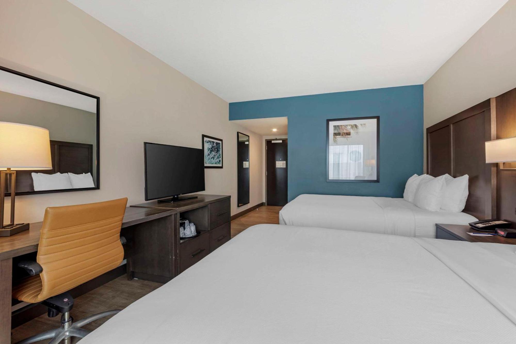 Comfort Inn & Suites Miami International Airport Майами-Спрингс Экстерьер фото