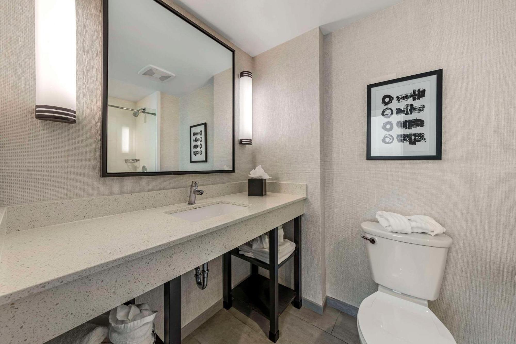 Comfort Inn & Suites Miami International Airport Майами-Спрингс Экстерьер фото