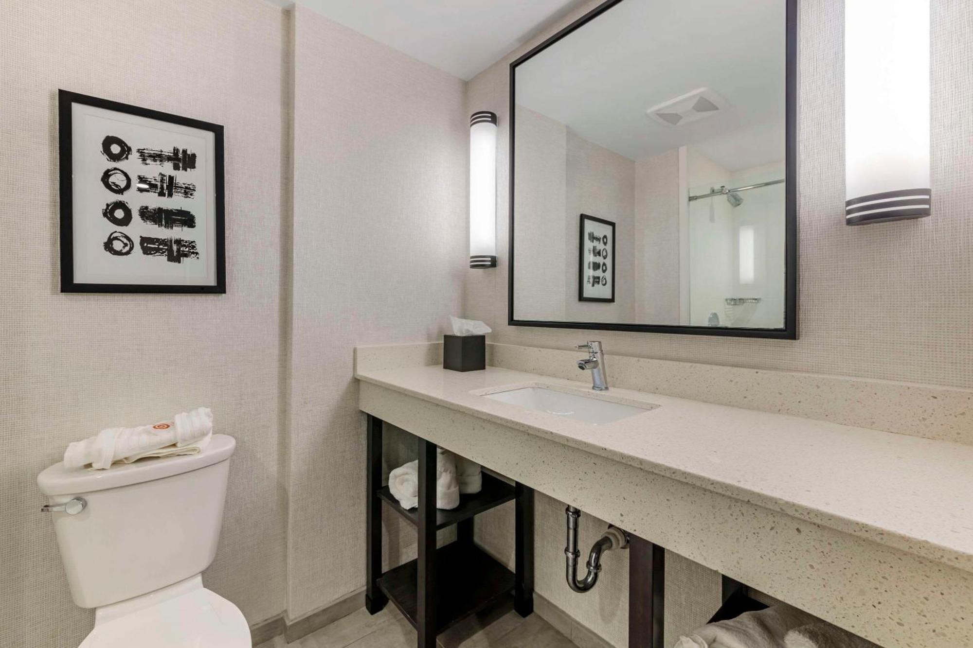 Comfort Inn & Suites Miami International Airport Майами-Спрингс Экстерьер фото
