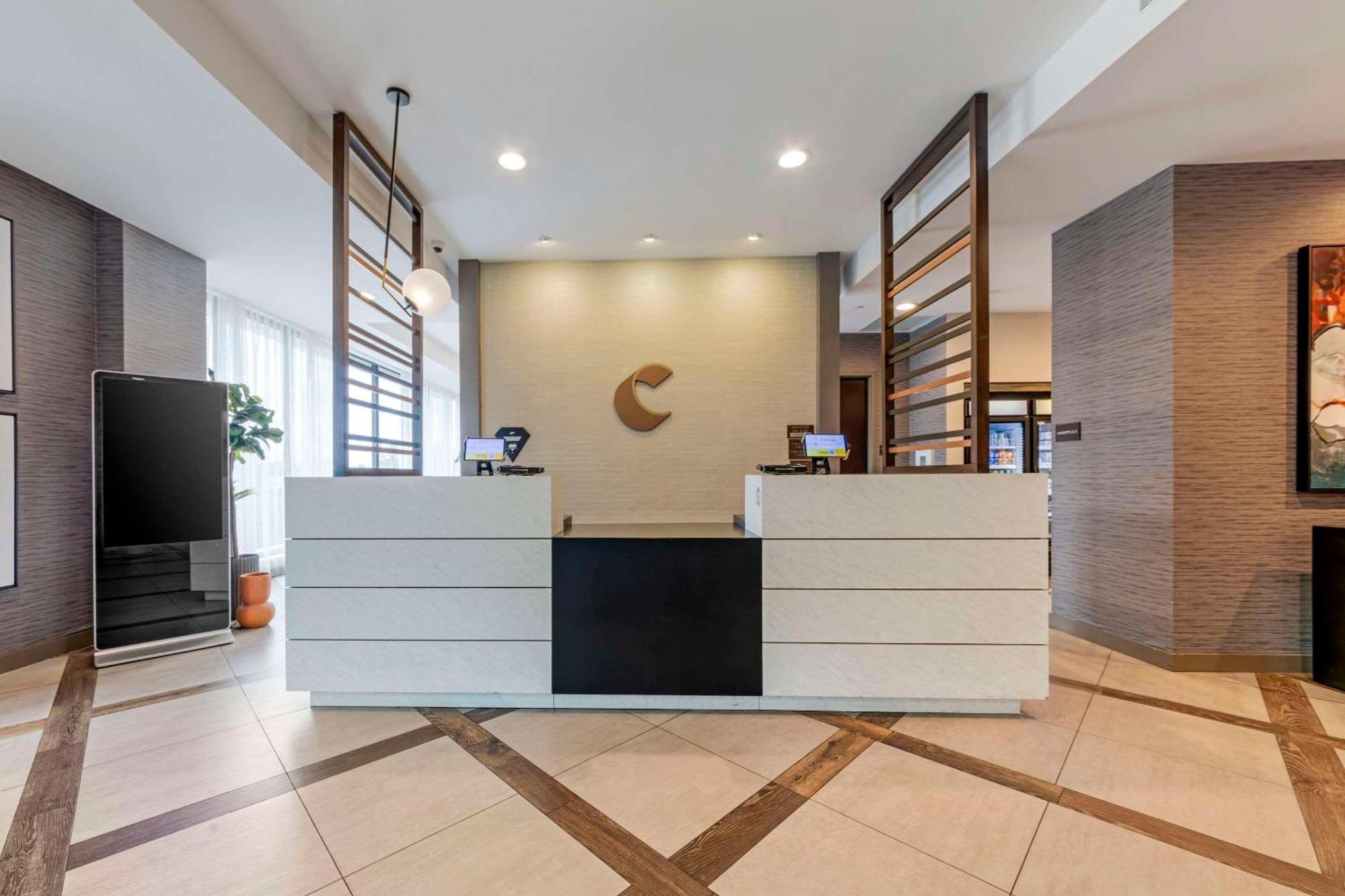 Comfort Inn & Suites Miami International Airport Майами-Спрингс Экстерьер фото